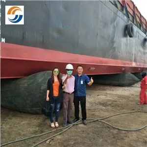 Valjkasti zračni jastuk za porinuće broda u brodogradilištu